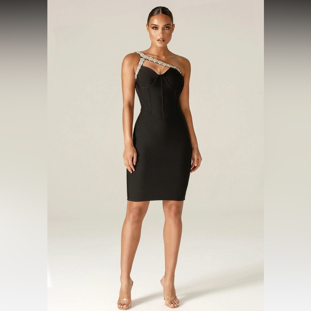 The perfect little black dress LBD Alieva diva black dress size medium